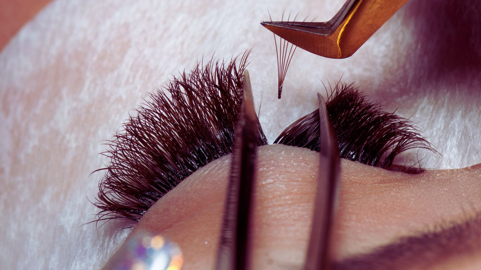 Frequently Asked Questions on Eyelash Extensions Visible Changes